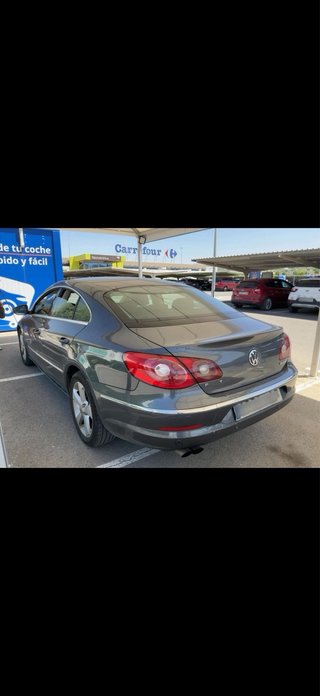 Volkswagen Passat CC 2011