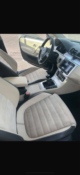 Volkswagen Passat CC 2011