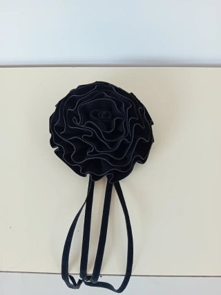 Original cinturón con flor, negro