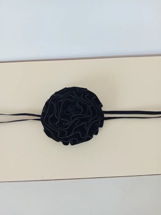 Original cinturón con flor, negro