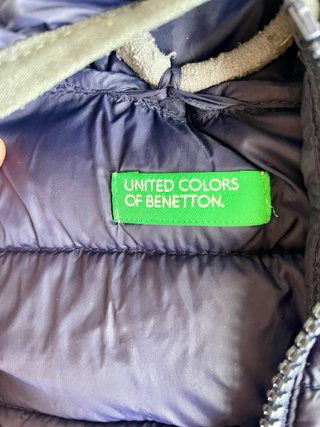 Cazadora Benetton niño azul. Talla 3-4 años. 104cm