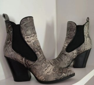 Botines MaryPaz Talla 37 Efecto Piel Serpiente