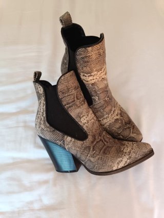 Botines MaryPaz Talla 37 Efecto Piel Serpiente
