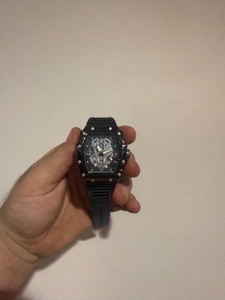 Reloj de hombre negro y plateado