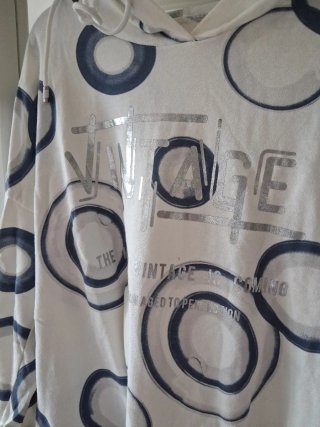 Sudadera con Capucha y Estampado