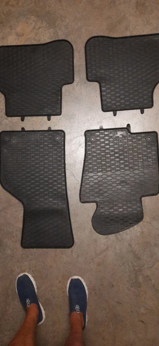 Alfombrillas Goma Passat B6 y B7 (4 uds)