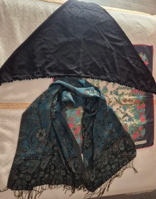 Conjunto 2 Chal  y 1 Pañuelo Estampado