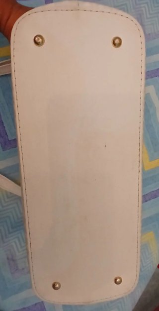 Borsa Guess retrò bianca e oro