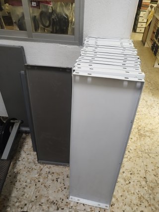 Baldas para estanterías metálicas