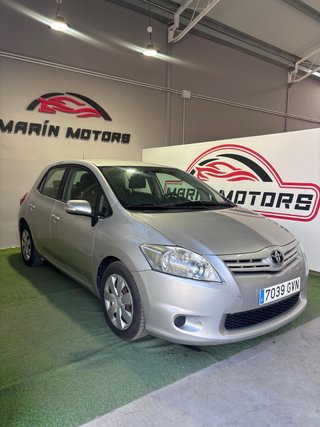 Toyota Auris 2010