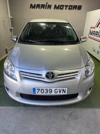 Toyota Auris 2010