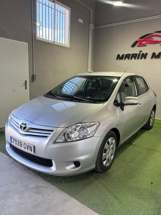 Toyota Auris 2010