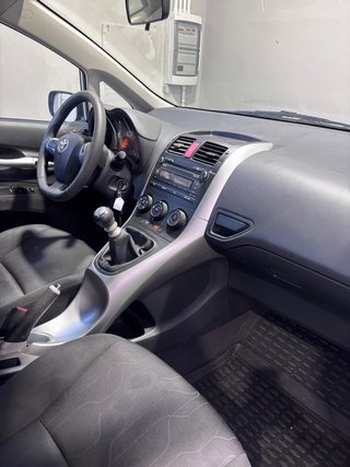 Toyota Auris 2010