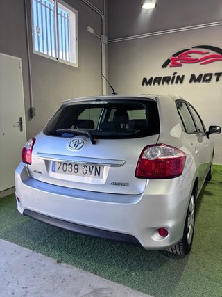 Toyota Auris 2010