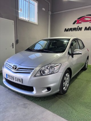 Toyota Auris 2010