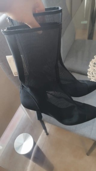 Botines negros rejilla semitransparentes