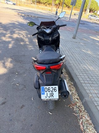 Yamaha XMAX 250 Maxi Scooter