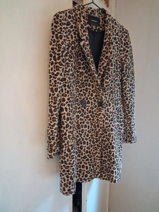 Abrigo estampado animal print Stradivarius Talla M
