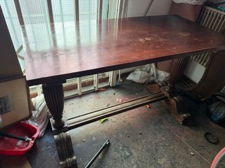 Mesa antigua de madera