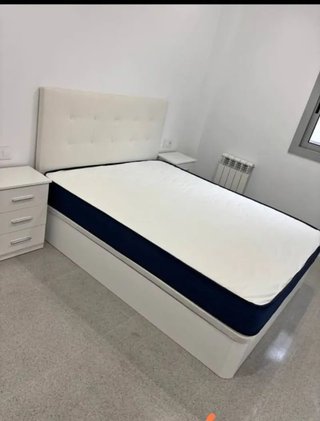 Cama abatible y colchón