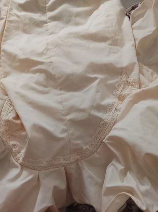 Traje de gitana beige y marrón