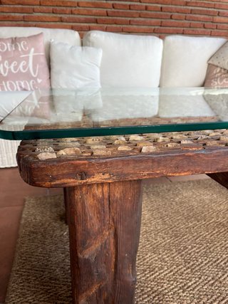 Mesa de centro de madera y cristal