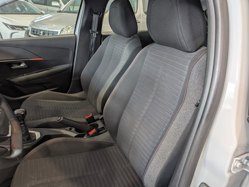 Peugeot 208 2022, foto 11
