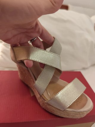 Sandalias cuña esparto doradas buenas y cómodas