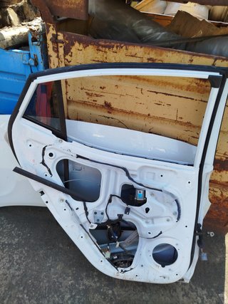 PUERTA TRASERA IZQUIERDA Hyundai