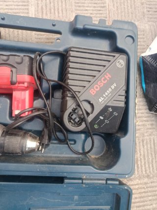 Taladro Bosch con Batería y Cargador