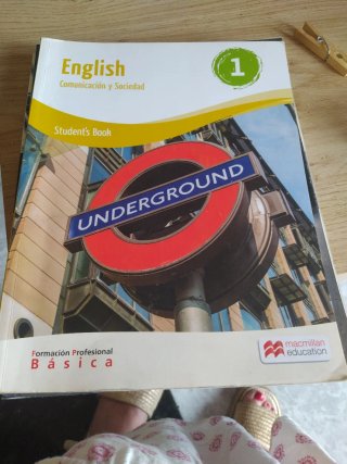 English 1 [Formación Profesional Básica] Comuni...