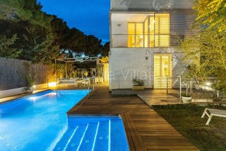 Chalet en alquiler en Vinyet-Terramar-Can Pei-Can Girona en Sitges