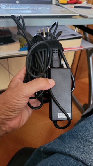 Alimentatore HP 65W come nuovo