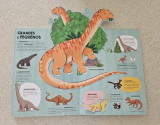 Livro "A Minha Viagem de Descoberta - Dinossauros"