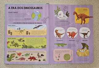 Livro "A Minha Viagem de Descoberta - Dinossauros"
