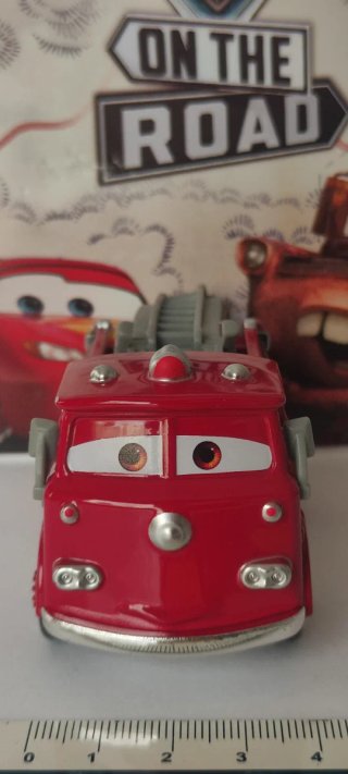 "ROJO", CAMIÓN DE BOMBEROS