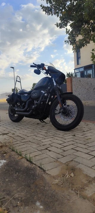 Harley-Davidson 1200 Negra 2010