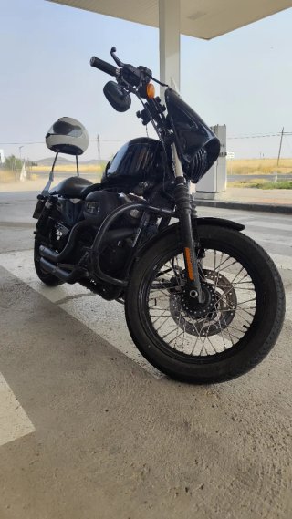 Harley-Davidson 1200 Negra 2010