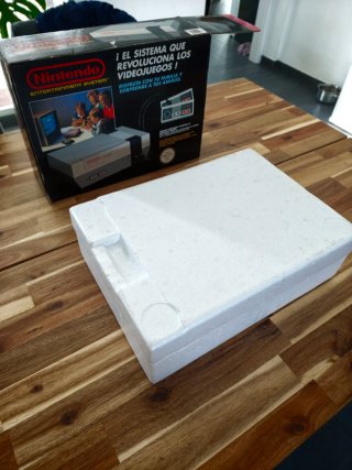 Nintendo NES Entertainment System Caja