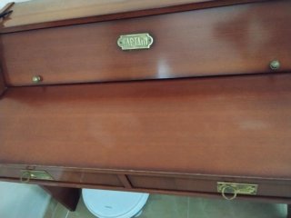 Escritorio antiguo madera y metal