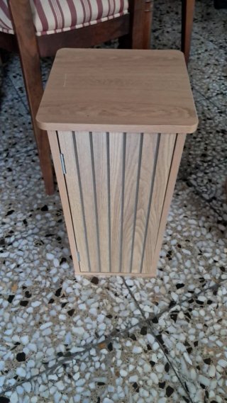 Lote 2 mesitas auxiliares madera
