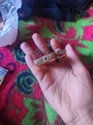 Encendedor dorado