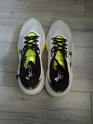 Under Armour Zapatillas Running HOVR Verde Blanco