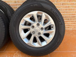 4 Llantas + Neumáticos SsangYong 235/70 R17 Kumho