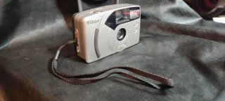 Nikon EF400SV Analógica + Funda Original. Perfecta