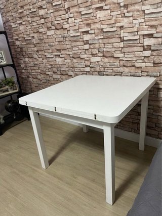 Mesa de comedor extensible blanca
