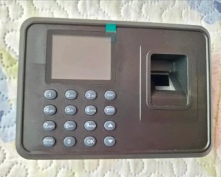 Dispositivo de control de acceso y registro horari