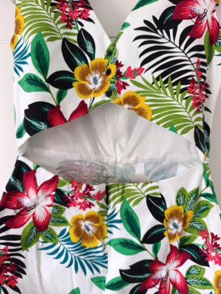 Vestido mono estampado tropical