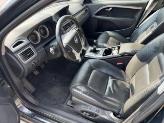 Volvo V70 2011