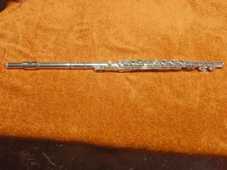 Flauta travesera Yamaha con estuche